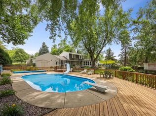 2829 Vilas Ln, Eagan, MN 55121