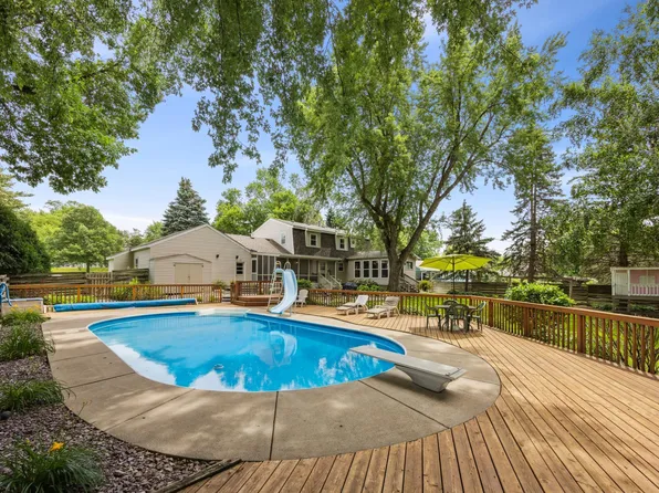 2829 Vilas Ln, Eagan, MN 55121