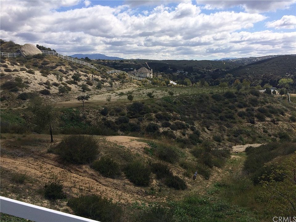 1st image of 38850 Avenida Chica