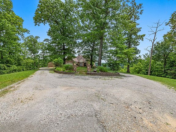 5th image of 139 Trails End Ln