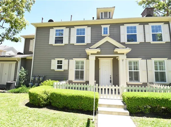 2 Lynde St, Mission Viejo, CA 92694