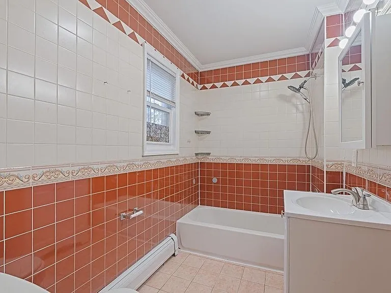 337 Summit Ave #1 — Photo 9