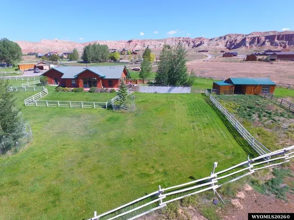 4 Table Mountain Rd, Dubois, WY 82513
