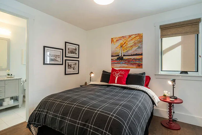 3 bed, 1644 sqft, $6,000 — Photo 3