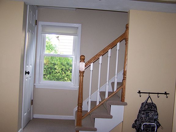 5th image of 222 Champion Ave