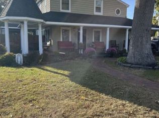 96 Union Ave, Islip, NY 11751