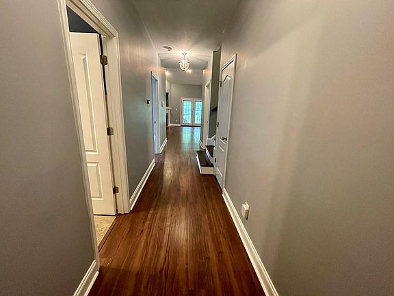 2nd image of 1482 Collins Dr