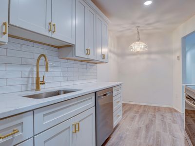 119 Amberly Drive #E, Manalapan, NJ, 07726