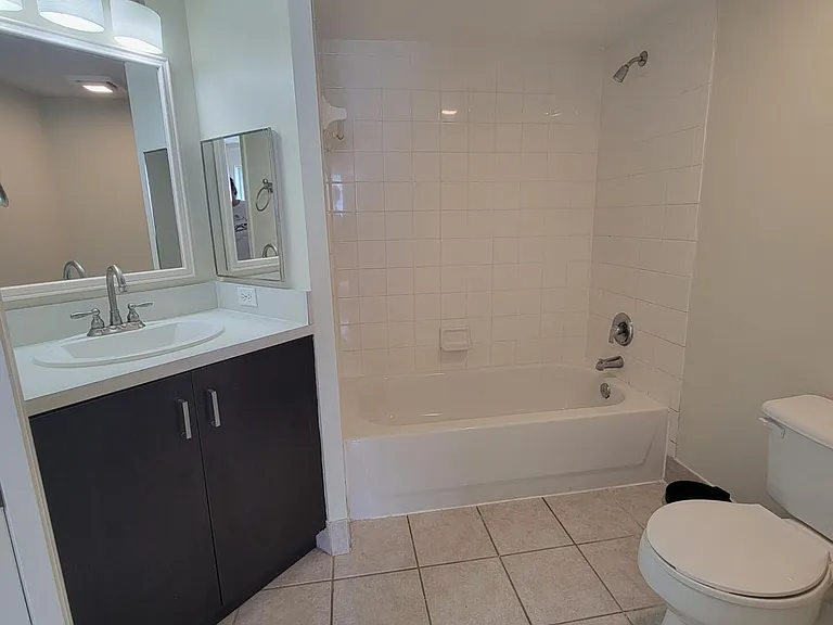 1400 Crestwood Ct S #1402 — Photo 11