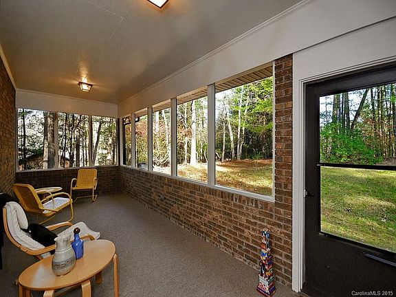 3rd image of 203 Fernwood Dr #10