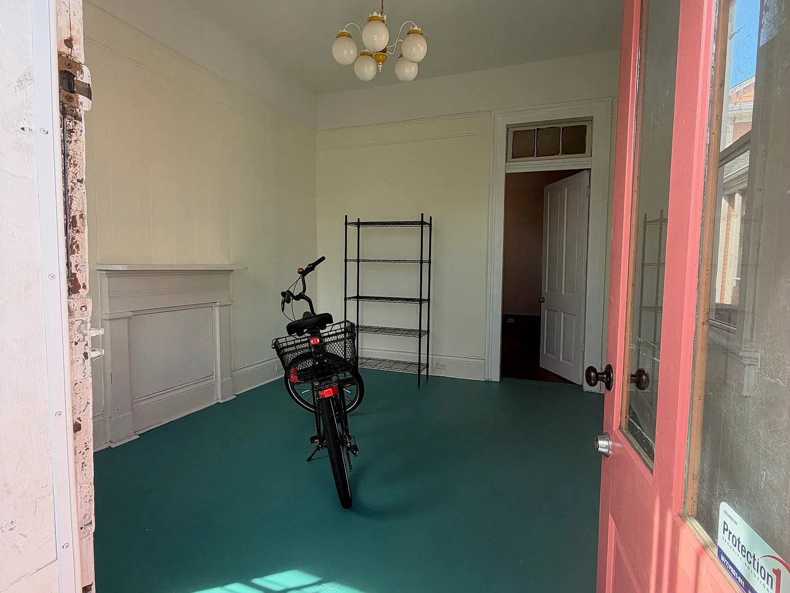 1 bed, 850 sqft, $1,375 — Photo 2