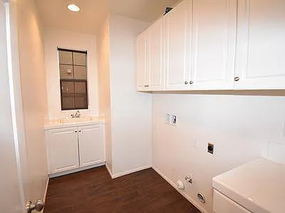 1273 Breakaway Dr — Photo 23