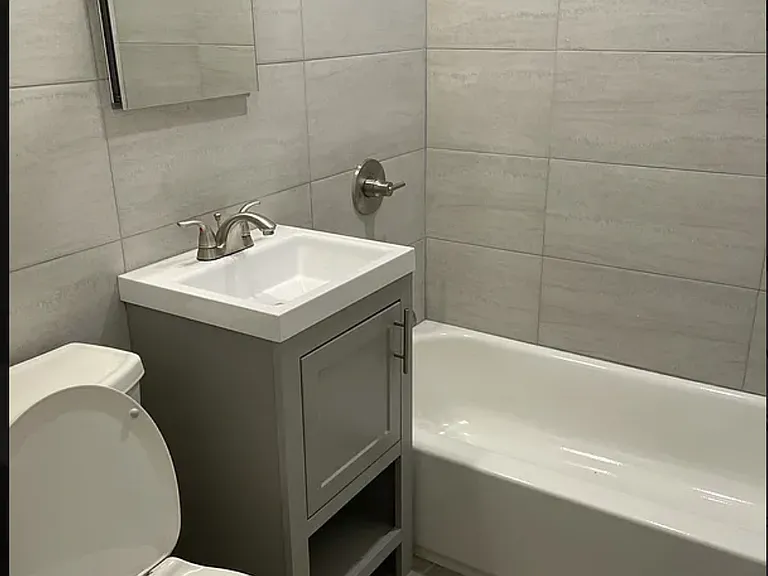 235 E 80th St #1B — Photo 5