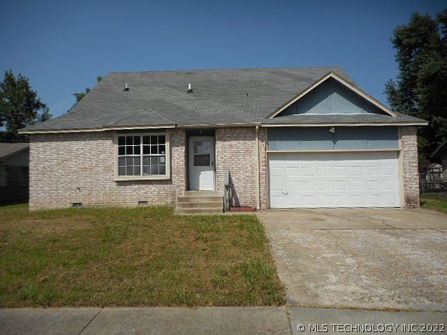 1st image of 259 S 163rd East Ave
