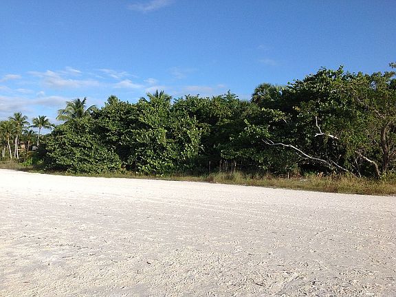 5th image of 300 Seabreeze Dr
