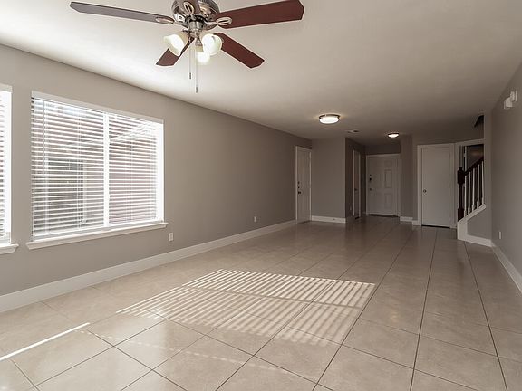 4th image of 5210 Summit Lodge Dr