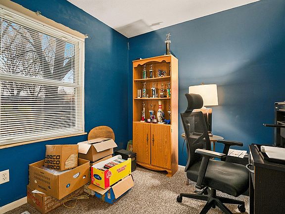 5th image of 231 Maple St