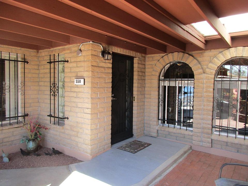 2nd image of 550 W Calle Lago