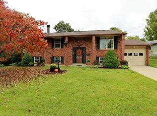 1360 Bluefield Dr, Florissant, MO 63033