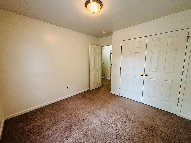 70 Salem Ln — Photo 13