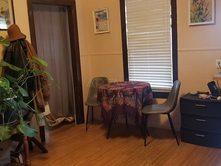 27 Warner St #1 — Photo 16