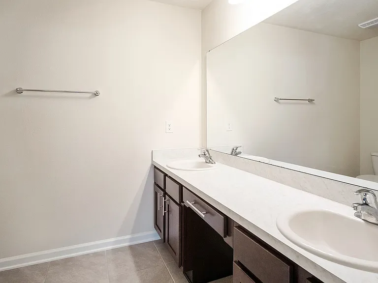 73 Java Ln — Photo 24