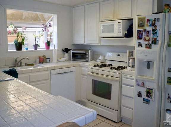 4th image of 8624 Parker Ln