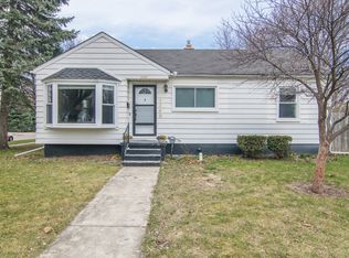 1340 Hampton Rd, Mount Clemens, MI 48043