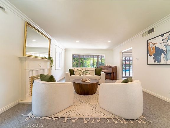 5th image of 1421 Brighton St