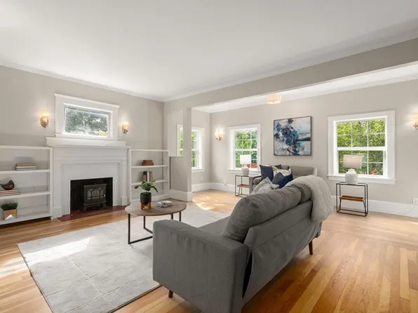 63 Edenfield Ave, Watertown, MA 02472