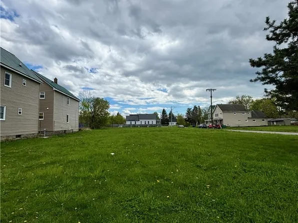 367 Peckham St, Buffalo, NY 14206