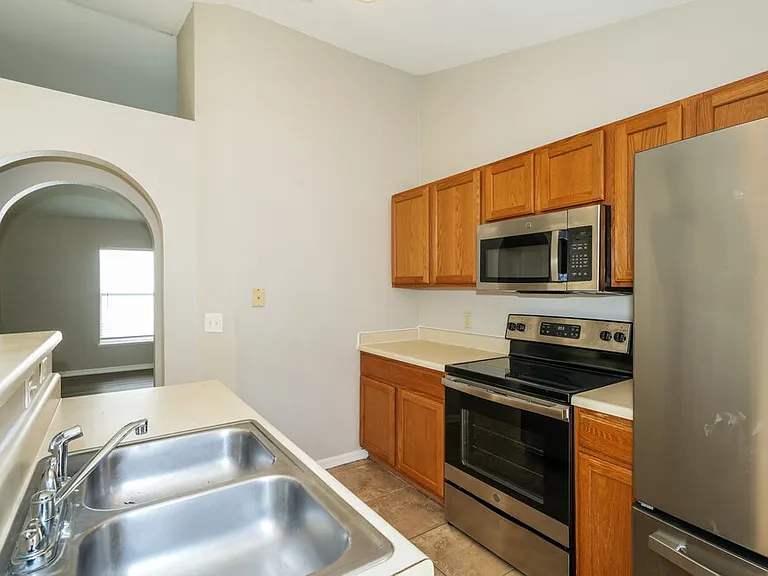 17031 Ongar Ct — Photo 8