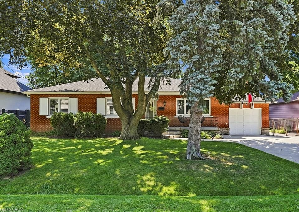 1st image of 70 Floresta Ct