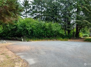 470 Kloshe Ct SE, Ocean Shores, WA