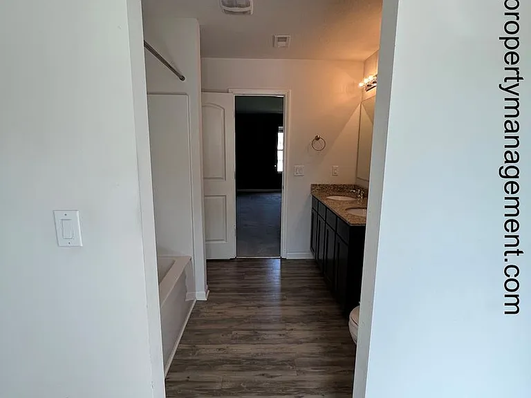 360 Hillside Dr — Photo 27