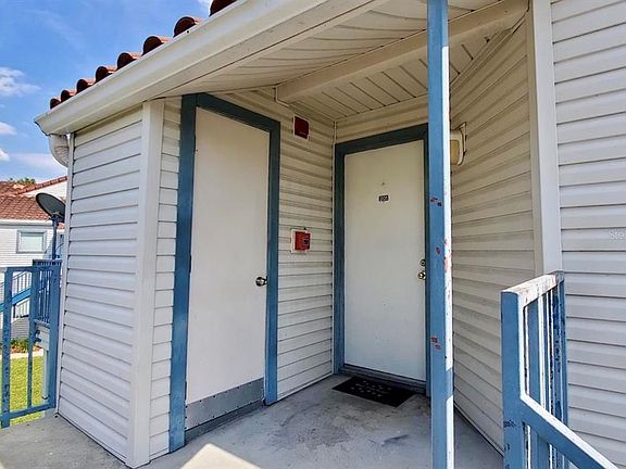 2nd image of 2508 WOODGATE BOULEVARD #201