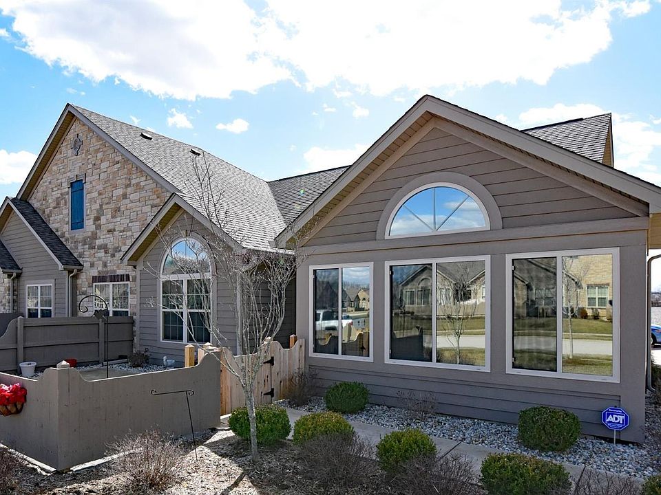 1st image of 1077 Chapel Hill Dr