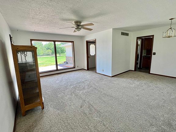 3rd image of 11329 40th Ave W