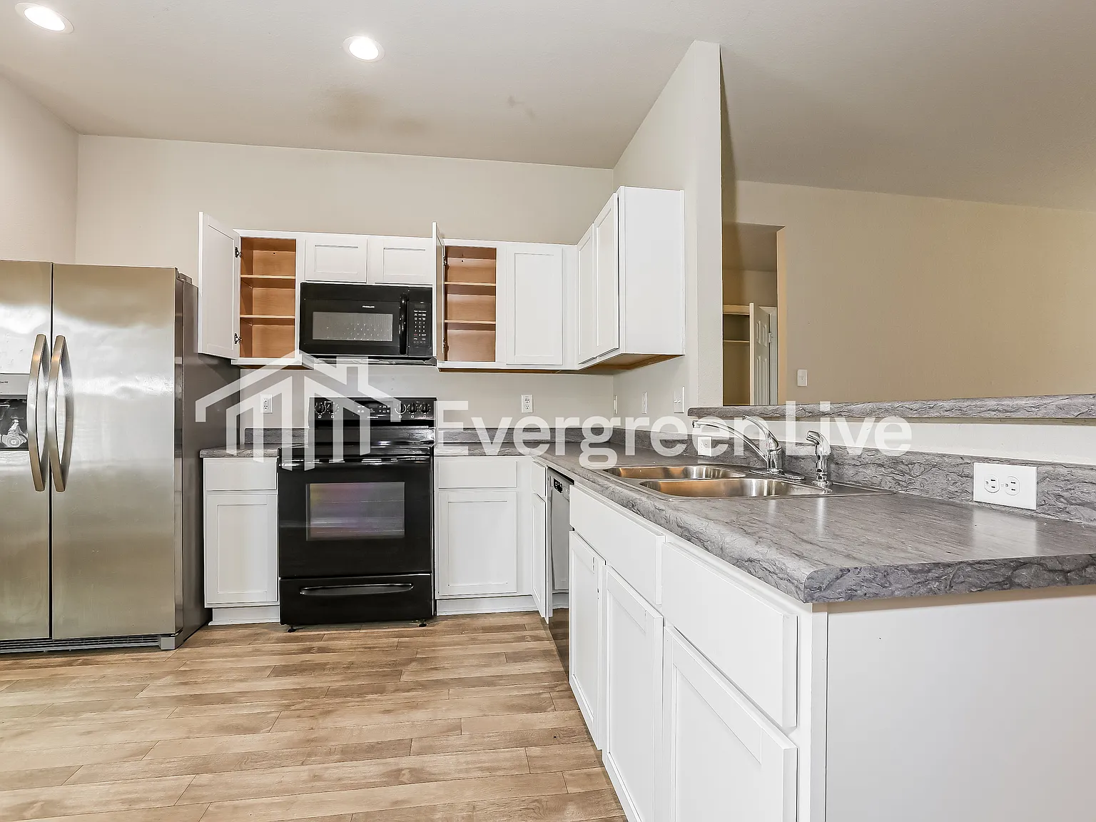 4 bed, 2.0 bath, 1470 sqft, $1,395 — Photo 4