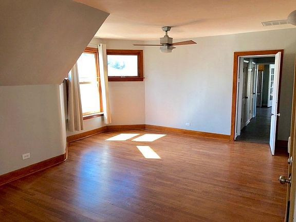 2nd image of 4840 N Leavitt St