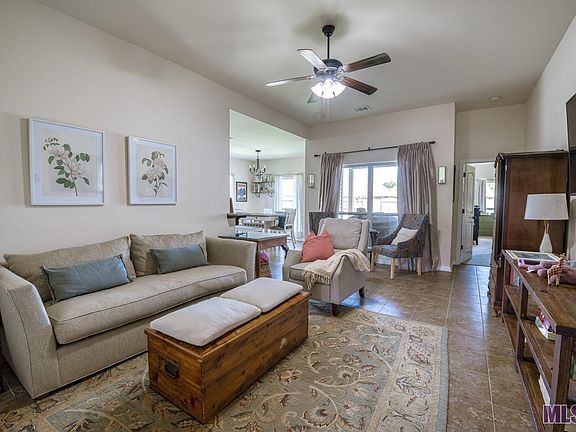 3rd image of 23197 Apricot Dr
