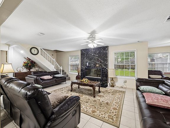 3rd image of 7511 Theisswood Rd