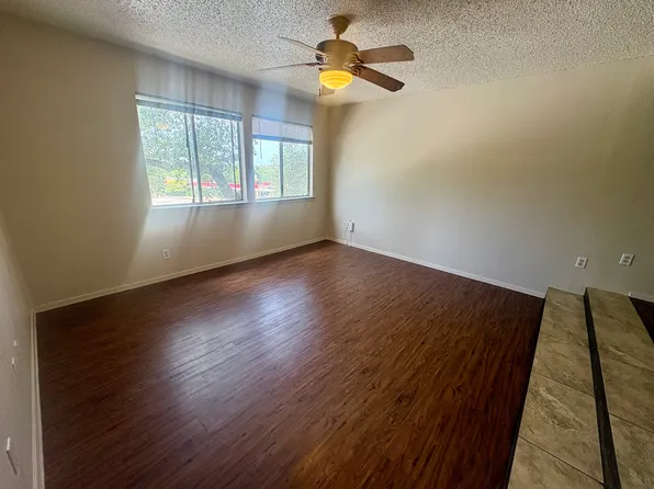 3105 S 1st St #202, Austin, TX 78704