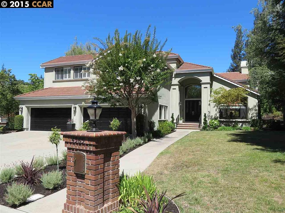 1st image of 4565 Kingswood Dr