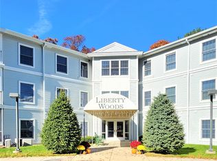 201 Dewitt Ln #319, Spring Lake, MI 49456