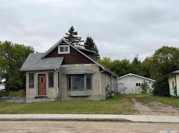 207 Main Street, Hudson Bay, SK S0E 0Y0