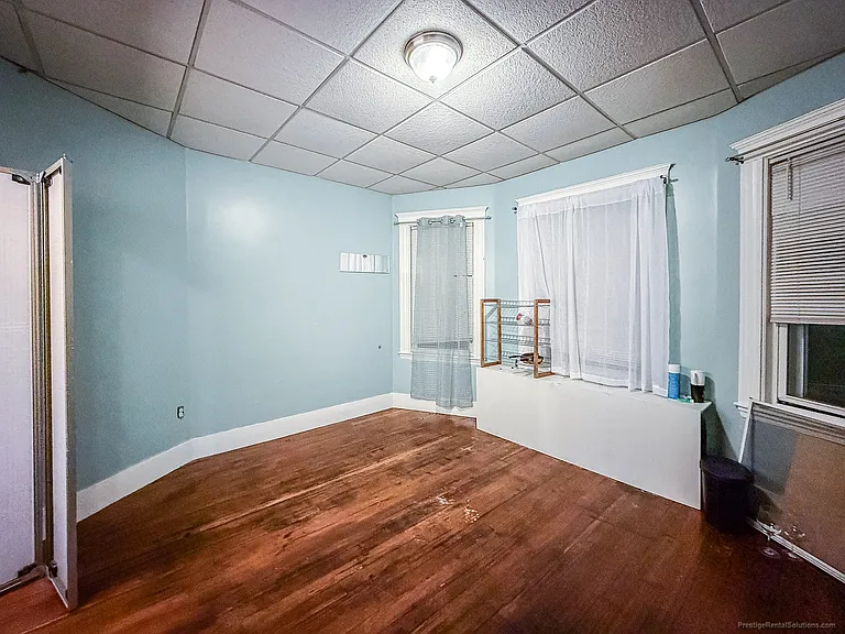 120 Gladstone St #3 — Photo 7