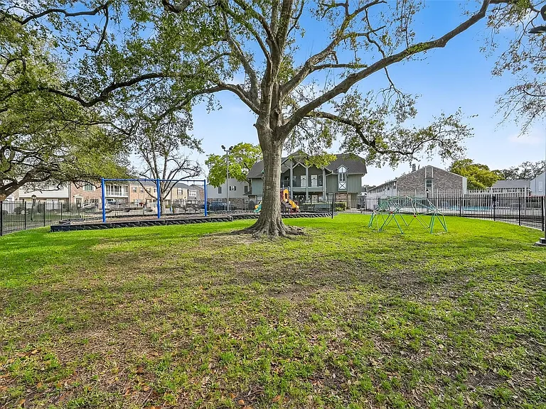 6351 Briar Rose Dr #149 — Photo 32