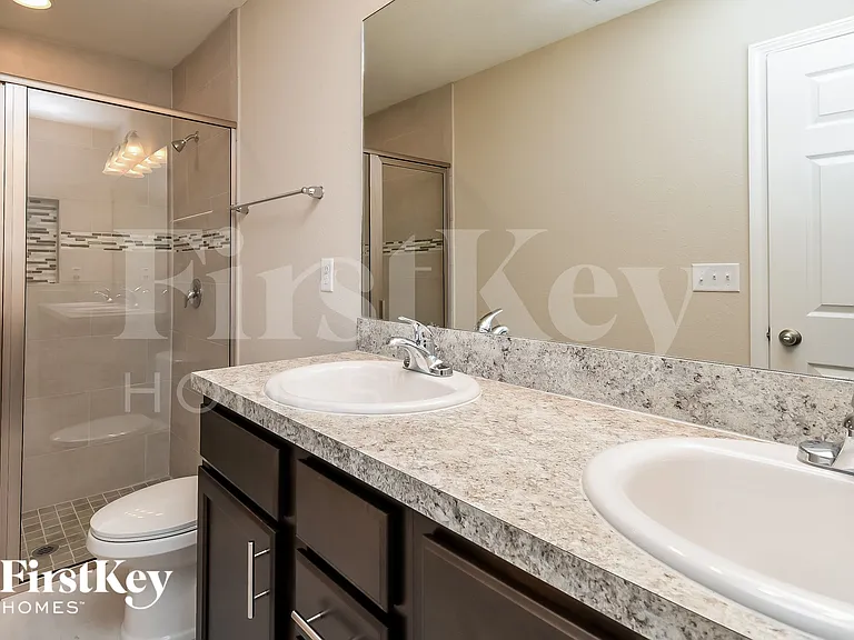 11218 Margarets Landing Pl — Photo 9