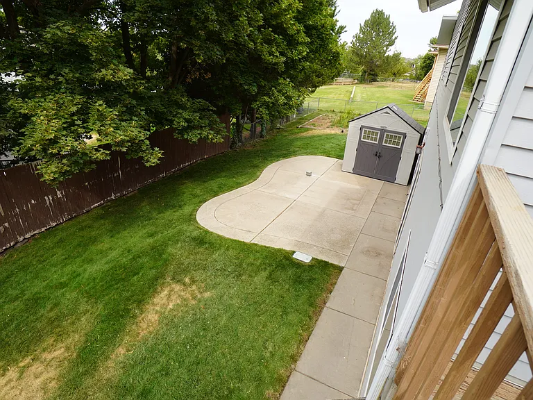 1219 Ash Dr — Photo 9